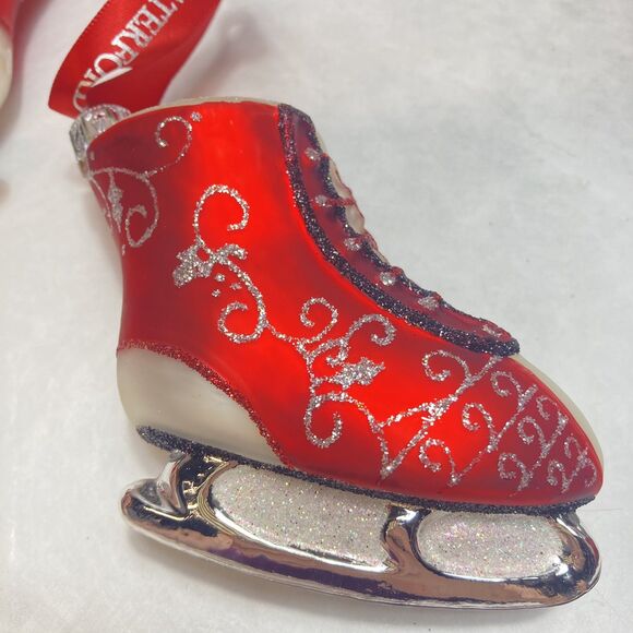 Waterford Holiday Heirloom Ice Dancing Skates Pair Glass Ornaments 144271 w Box - Picture 5 of 13
